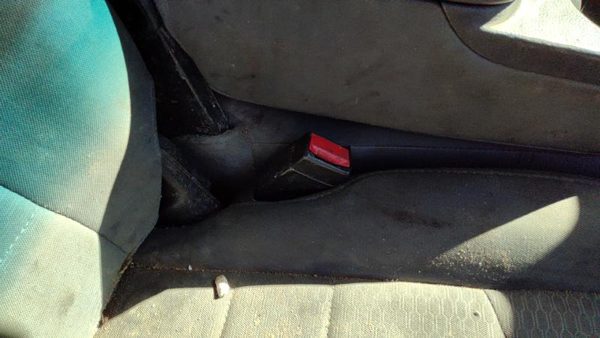 13-18 Dodge Ram 4500 Passenger Right Front Seat Belt Buckle Receiver Oem Gray X8 — photo 1
