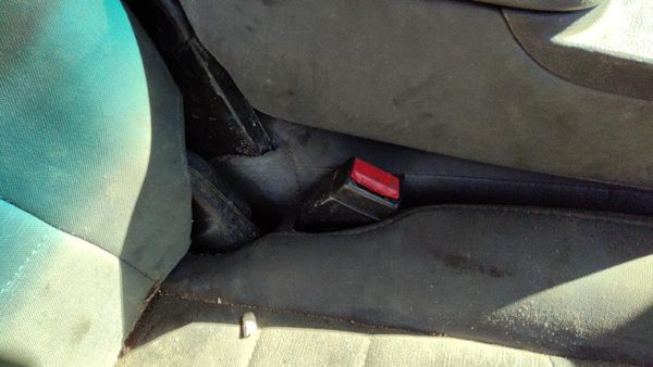 13-18 Dodge Ram 4500 Passenger Right Front Seat Belt Buckle Receiver Oem Gray X8 — photo 2