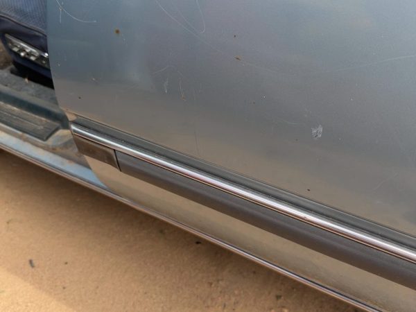 1986-1989 Olds 88 Driver Left Rear Moulding From Door Oem Back Trim Strip — photo 2