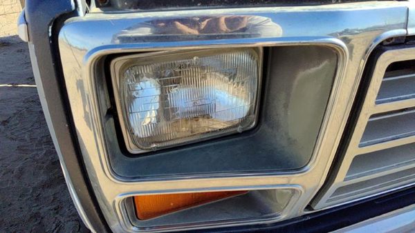 1980-1986 Ford F150 Passenger Right Head Light Oem Front Lamp E1tz13008a — photo 3