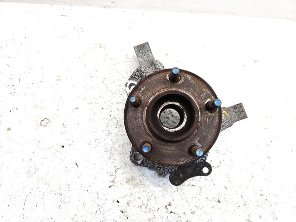 01-05 Chevy Venture Driver Left Front Spindle Steering Knuckle With Wheel Hub — photo 1