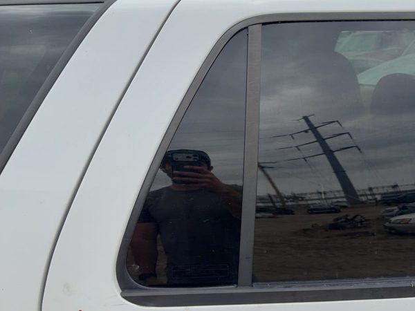 95-05 S10 Blazer Passenger Right Rear Vent Window Back Door Glass With Frame Oem — photo 4