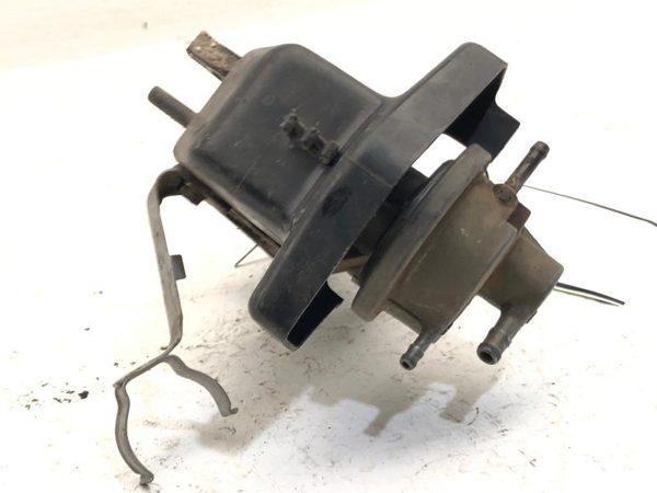 1986 Honda Civic Vacuum Valve Assembly Oem 1.5L Housing — photo 4
