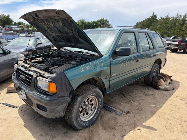 1995 Isuzu Rodeo — vehicle photo 3