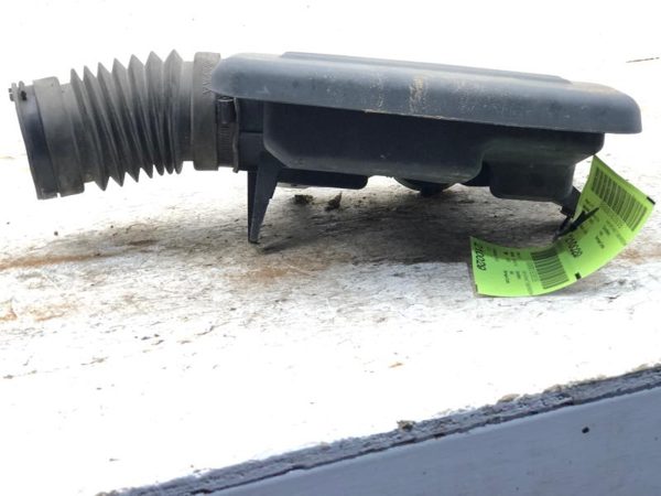 2000 Dodge Dakota Air Intake Tube Resonator On Engine Hose Pipe Elbow 4.7L — photo 5
