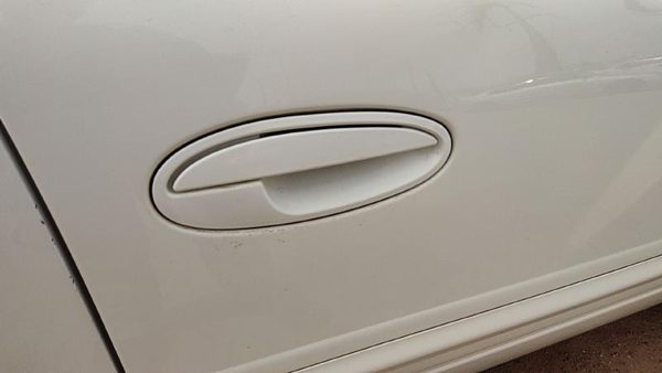 2002-2005 Buick Lesabre Passenger Right Front Outside Door Handle Oem White 40U — photo 1