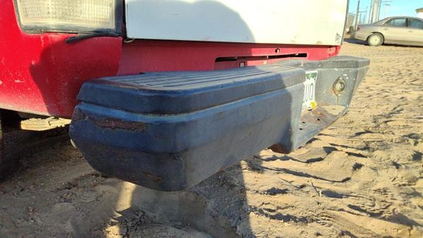 1986-1997 Nissan Hardbody Rear Bumper Assembly With Brackets Oem 999T16d013 — photo 5