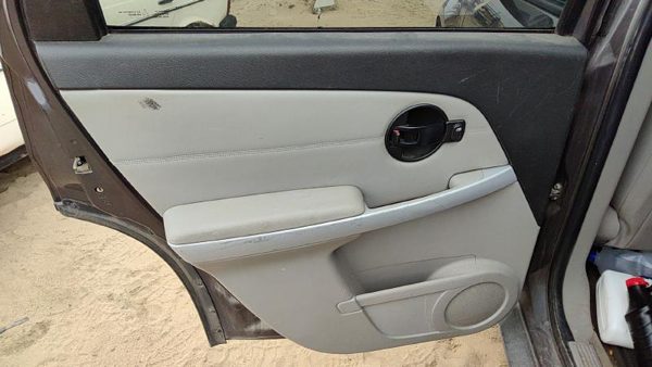05-07 Chevy Equinox Driver Left Rear Door Trim Panel With Switches Back Gray 142 — photo 2