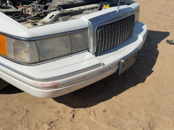 1991-1994 Lincoln Town Car Front Bumper Cover Assembly Oem White Wt F1Vy17D957A — photo 5