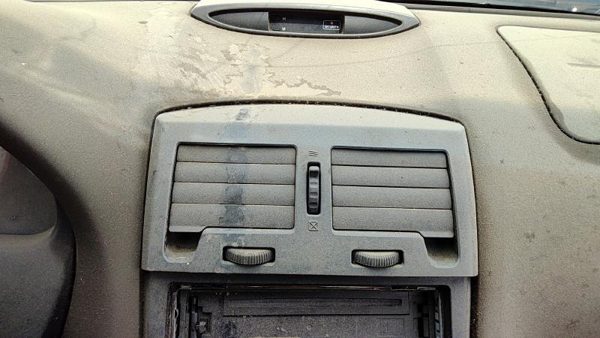 2001-2003 Nissan Maxima Center Dash Heater Vent Assembly Oem Ac Tan 682003Y110 — photo 1