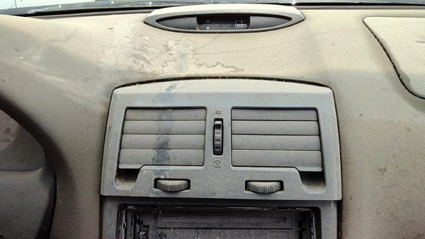 2001-2003 Nissan Maxima Center Dash Heater Vent Assembly Oem Ac Tan 682003Y110 — photo 3