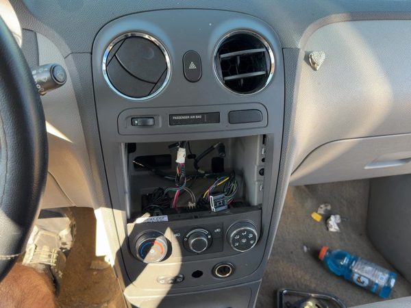 2006-2011 Chevy Hhr Trim Bezel Around Radio Surround Dash Panel Oem Gray 14B — photo 1