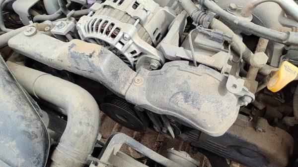 00-04 Legacy Outback Engine Cover Top Plastic Shield Oem 2.5L — photo 5