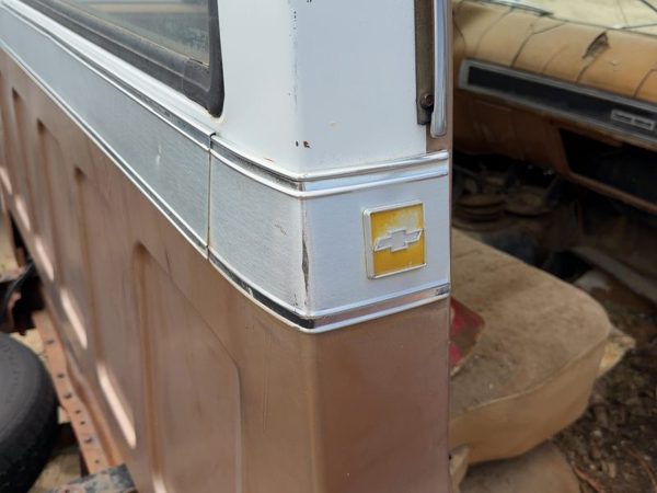 80 Silverado C20 Long Trim Strip Rear Moulding Below Back Glass And Corners Oem — photo 9