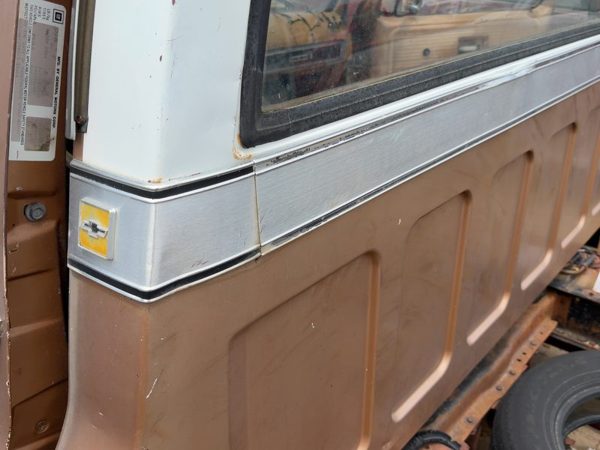 80 Silverado C20 Long Trim Strip Rear Moulding Below Back Glass And Corners Oem — photo 11