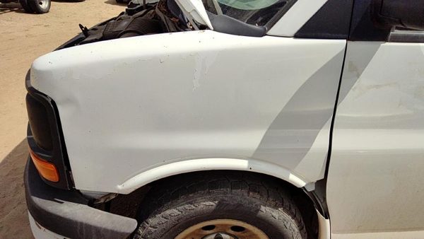 2012 Chevy Express 1500 Fender LH Van White 50U — photo 2