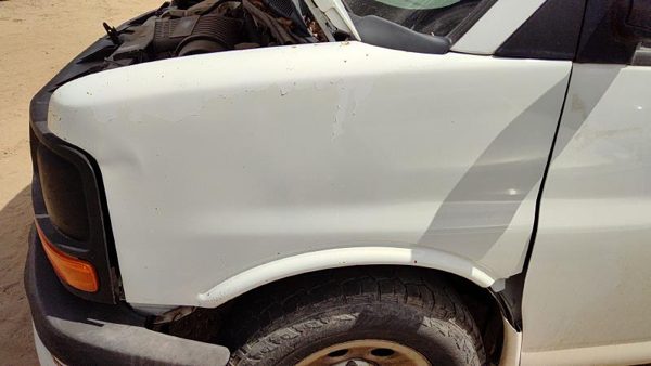 2012 Chevy Express 1500 Fender LH Van White 50U — photo 4