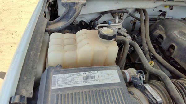 99-07 Silverado 2500 Hd Coolant Reservoir Radiator Overflow Tank Bottle 8.1L — photo 5