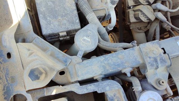 00-04 Lesabre Buick Windshield Washer Fluid Reservoir With Pump Wiper Tank — photo 1