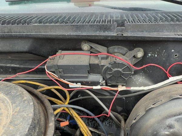 1988-1999 Chevy Silverado 1500 Windshield Wiper Motor Oem 12368702 — photo 3
