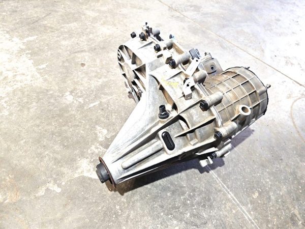 2001-2002 Chevy Silverado 2500 Transfer Case Assembly Oem 4X4 4Wd Tcase At 4X4 — photo 2