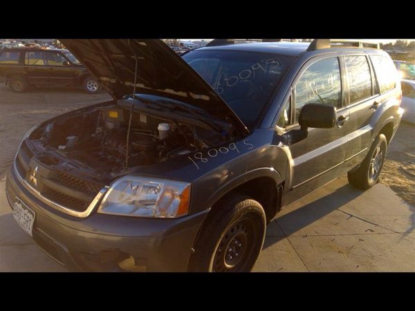 2006 Mitsubishi Endeavor — vehicle photo 1