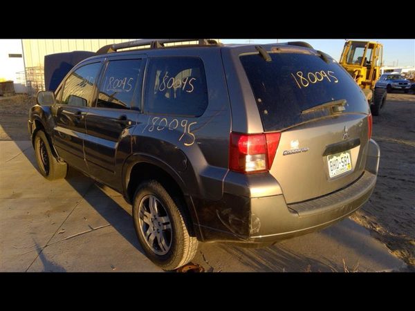 2006 Mitsubishi Endeavor — vehicle photo 7