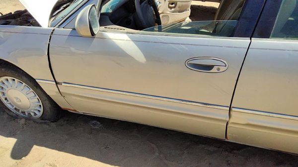 1997 Buick Park Avenue Front Door LH Silver Shell Only — photo 4