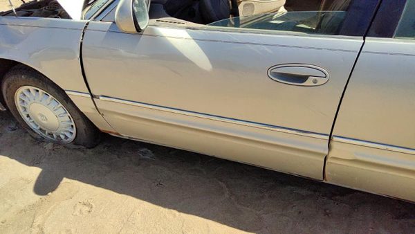 1997 Buick Park Avenue Front Door LH Silver Shell Only — photo 5