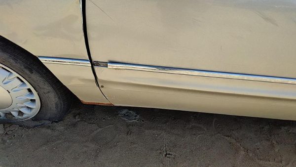 1997 Buick Park Avenue Front Door LH Silver Shell Only — photo 7