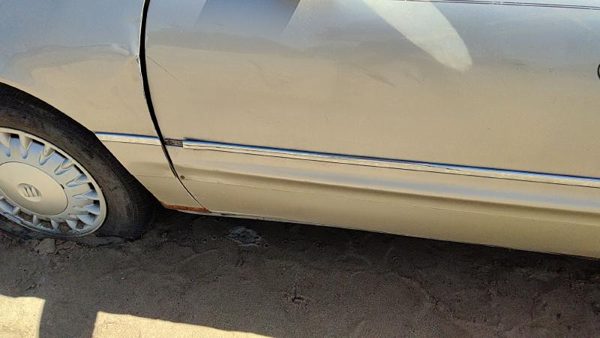 1997 Buick Park Avenue Front Door LH Silver Shell Only — photo 6