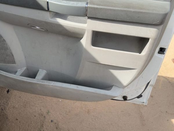 10 Town & Country Passenger Right Front Door Trim Panel With Switches Gray — photo 7