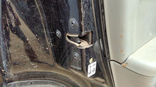 06-13 Grand Vitara Xl-7 Driver Left Rear Door Latch With Rods/Cables Oem Back — photo 1
