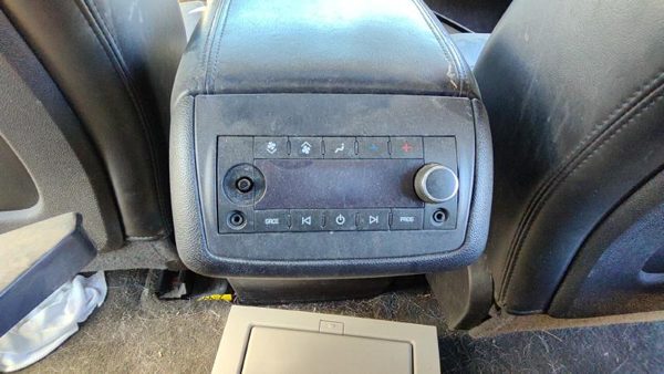 2007-2017 Gmc Acadia Rear Temperature Control Module In Dash Heater Ac Head Unit — photo 2