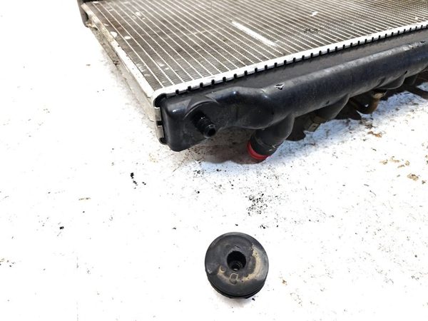 1986-1989 Honda Accord Lx Radiator Oem 2.0L Automatic Nippondenso 3812633 — photo 12