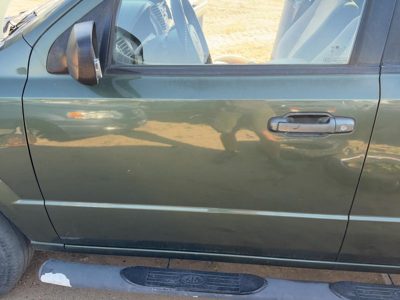 2006 Kia Sorento Front Door LH Ivy Green 3N