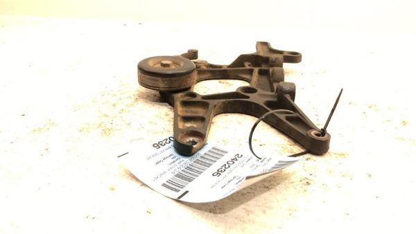 98-02 98-02 Chevy Cavalier Sunfire 2.2L Alternator Power Steering Mount Bracket — photo 4
