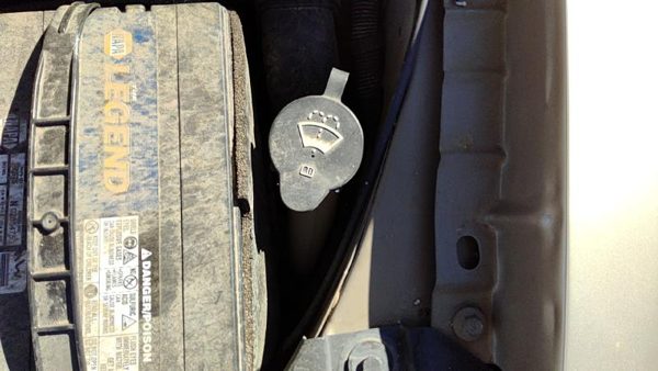 99-05 Pontiac Grand Am Windshield Washer Fluid Reservoir With Pump Wiper Tank — photo 1