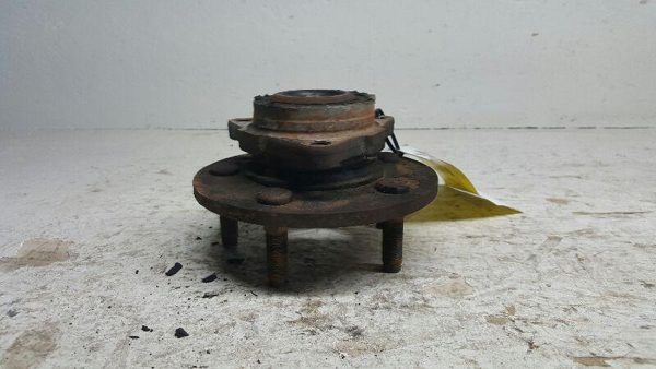 2005 Dodge Ram 1500 Hub Front Excluding Mega Cab Without Sensor 52070321Aa — photo 5