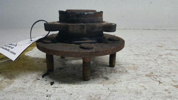 2005 Dodge Ram 1500 Hub Front Excluding Mega Cab Without Sensor 52070321Aa — photo 3