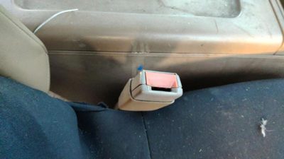 1994 Chevy Suburban Passenger Right Front Seat Belt Buckle Receiver Oem Tan