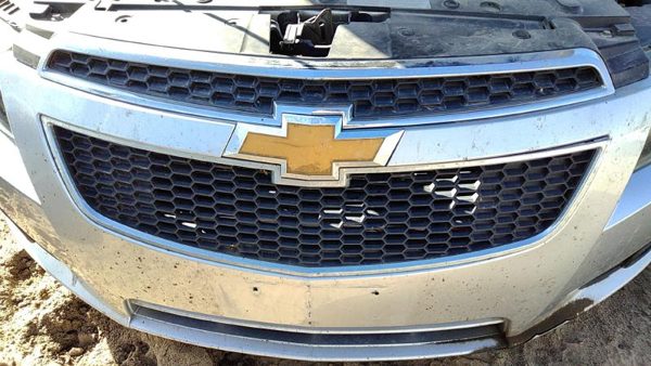 2011-2014 Chevy Cruze Front Lower Grille Assembly Oem 95225615 — photo 1
