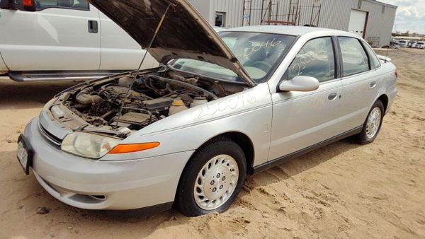 2002 Saturn L300 — vehicle photo 1