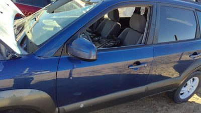 2006 Hyundai Tucson Front Door LH Nautical Blue Ol 760032E050
