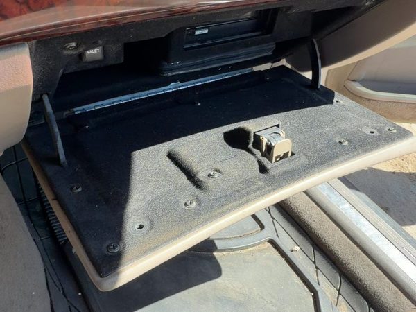 2001-2002 Lincoln Ls Glove Box Assembly Complete Door With Latch Oem Tan 4H — photo 2