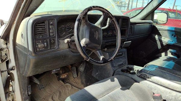 2002 Chevy Silverado 2500 Axle Shaft LH Hd — photo 3