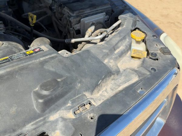 2004 Dodge Durango Top Plastic Cover Above Radiator Support Sight Shield Oem — photo 6