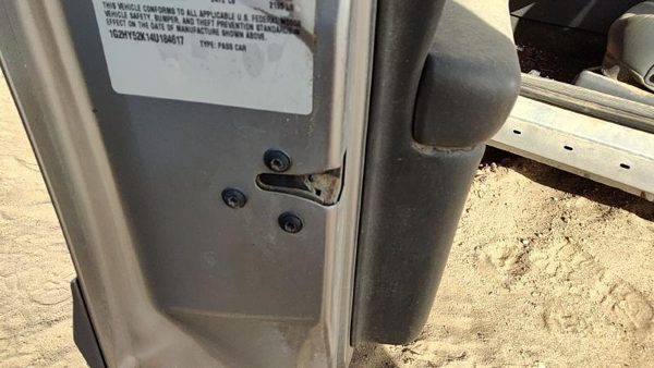 2000-2005 Pontiac Bonneville Driver Left Front Door Latch With Rods/Cables Oem — photo 4