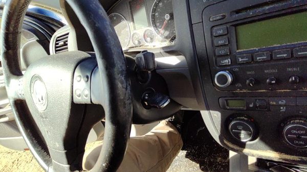 2006 Volkswagen Jetta Steering Column — photo 4