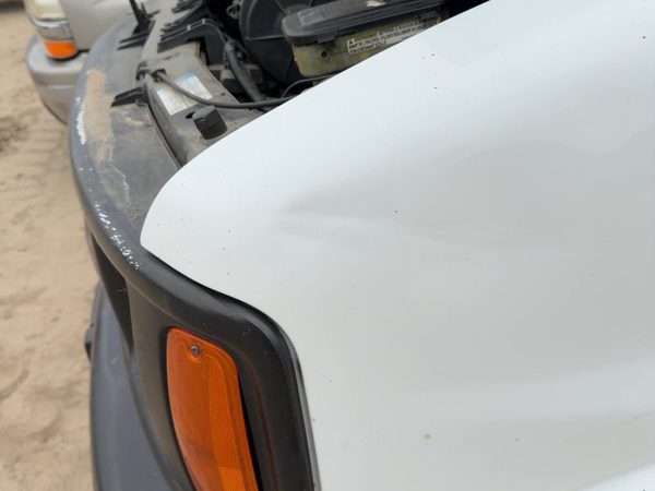 1996-2002 Chevy Express Van 2500 Driver Left Front Fender Oem White 12549270 — photo 2